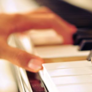 人妖高难度自己口自己
