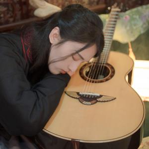 人妖高难度自己口自己
